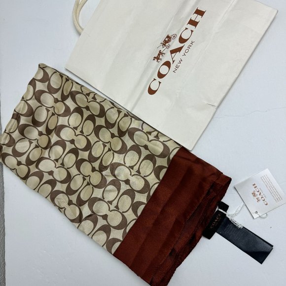 Coach logo scarf - Picture 1 of 6